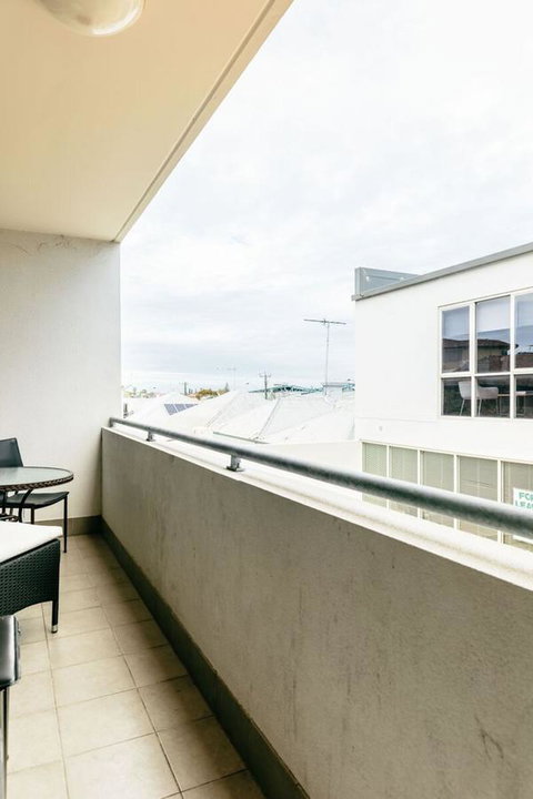 Wray Callan Apartments - Accommodation Burleigh 8