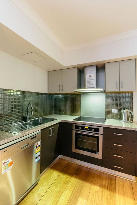 Wray Callan Apartments - Accommodation Burleigh 0