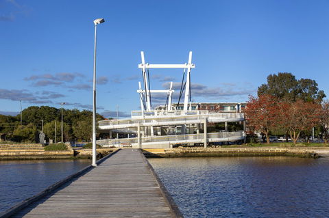Como Executive Apartment - Accommodation Burleigh 25