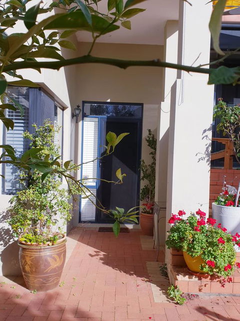 Como Executive Apartment - Accommodation Burleigh 3