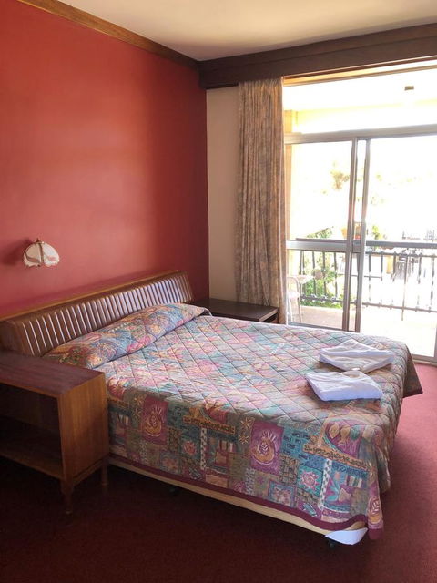 Kambalda Hotel - Accommodation Burleigh 12