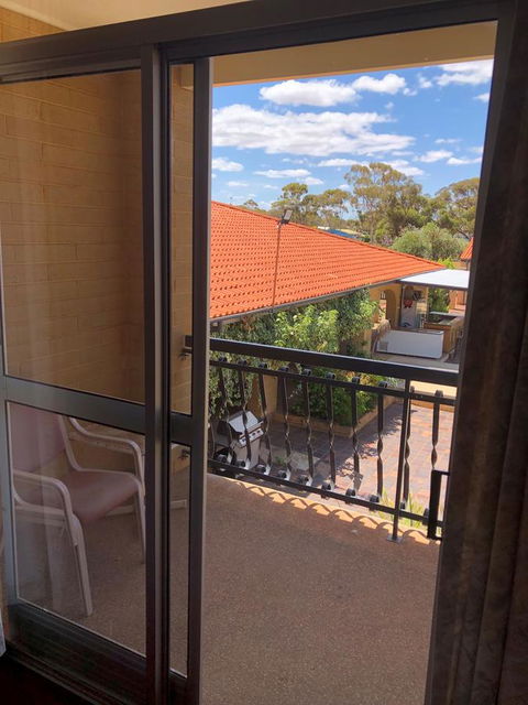 Kambalda Hotel - Accommodation Burleigh 15