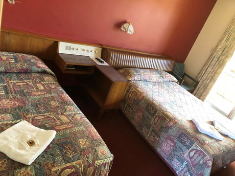 Kambalda Hotel - Accommodation Burleigh 9