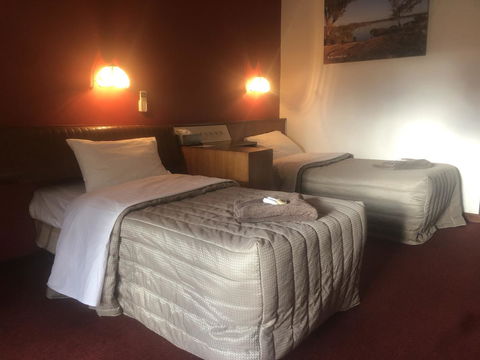 Kambalda Hotel - Accommodation Burleigh 36