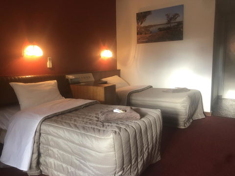 Kambalda Hotel - Accommodation Burleigh 35