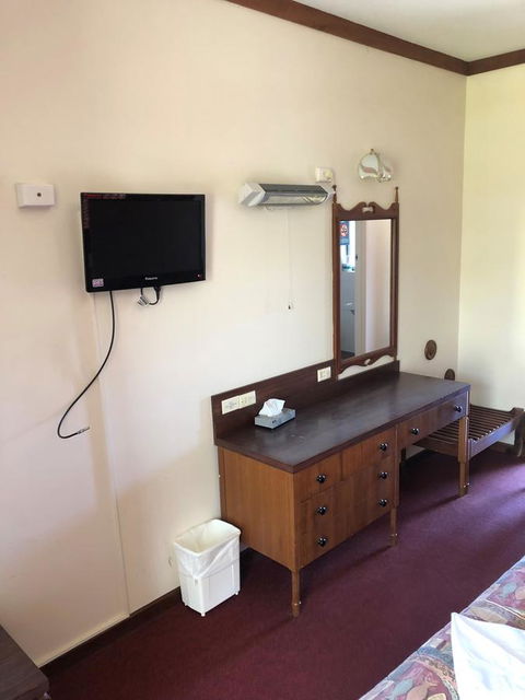 Kambalda Hotel - Accommodation Burleigh 7