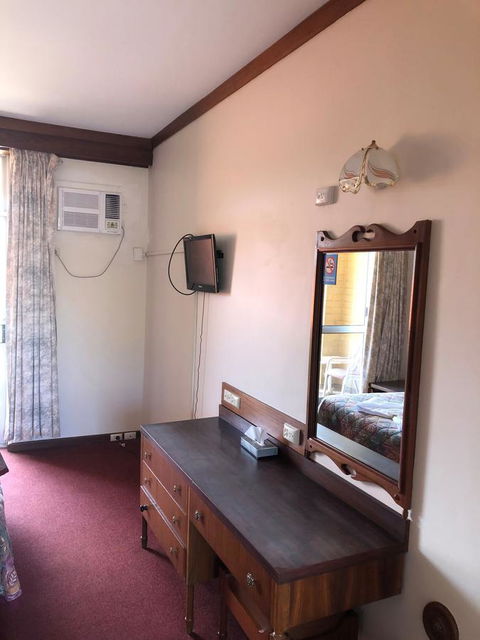 Kambalda Hotel - Accommodation Burleigh 10