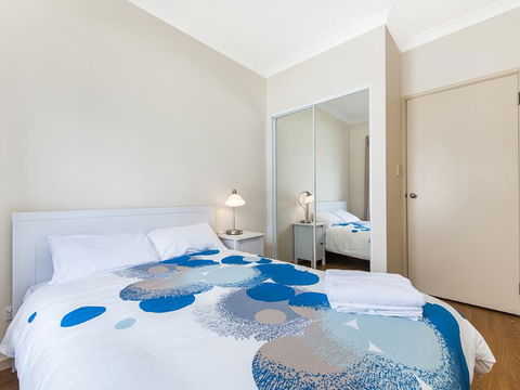 James On The Park - Executive Escapes - Accommodation Burleigh 20