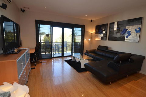 The Arcadia Apartment - Accommodation Burleigh 3