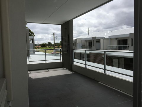 Apartment In Queens Park - Accommodation Burleigh 13