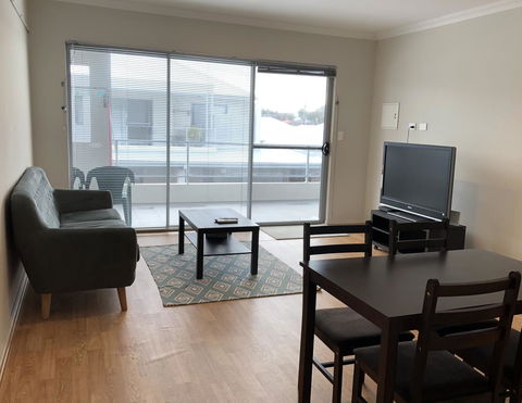 Apartment In Queens Park - Accommodation Burleigh 0