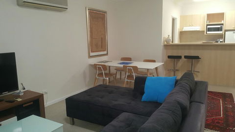 Superb 2 BR East Perth Riverside Apartment Location Comfort And Space 45 - Accommodation Burleigh 4