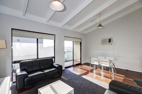 West Beach Lagoon 213 - Corner Unit! - Accommodation Burleigh 2