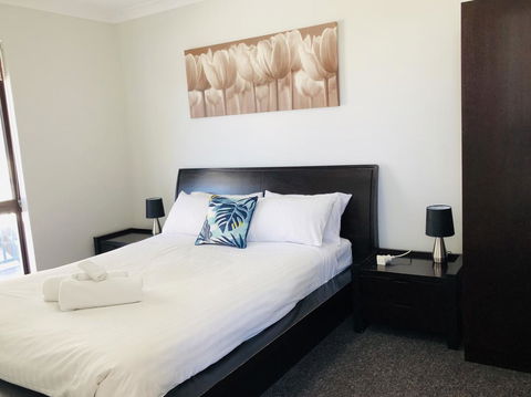 West Beach Lagoon 213 - Corner Unit! - Accommodation Burleigh 4