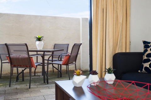 South Perth Executive Apartment - Accommodation Burleigh 3