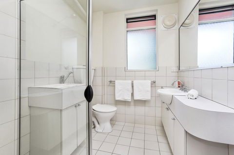 South Perth Executive Apartment - Accommodation Burleigh 7