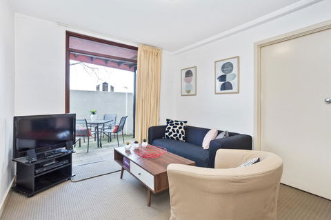 South Perth Executive Apartment - Accommodation Burleigh 1