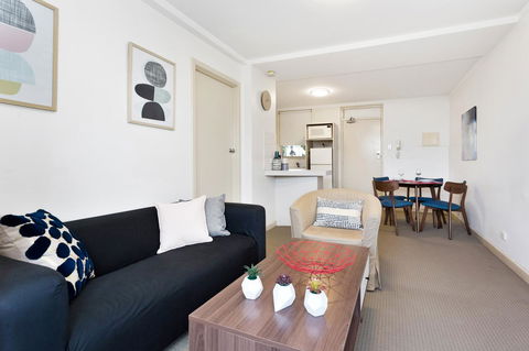 South Perth Executive Apartment - Accommodation Burleigh 2
