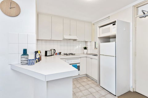 South Perth Executive Apartment - Accommodation Burleigh 4