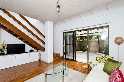 Heart Of Subiaco - Accommodation Burleigh 1