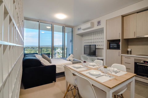 Boutique Carousel Apartment - Accommodation Burleigh 1