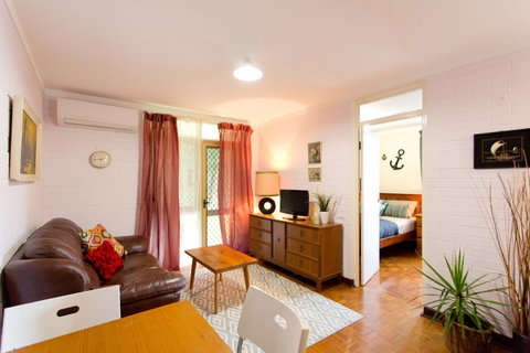 The Local - Fremantle Apartment - Accommodation Burleigh 4