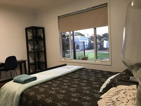 The Mains Guest House 2 Bedroom Farm Stay - Accommodation Burleigh 3