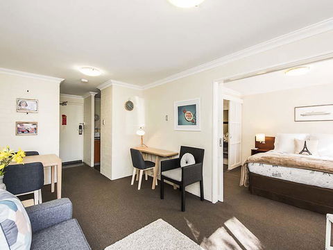 Subiaco Village 28 - Accommodation Burleigh 4