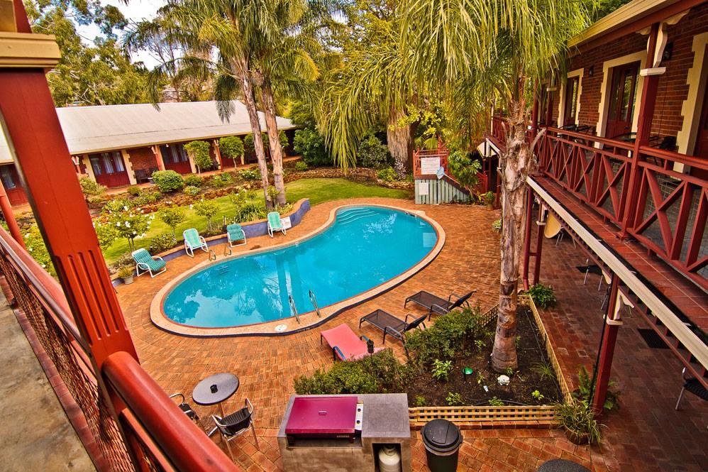 Mount Richon WA Accommodation Burleigh