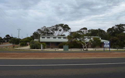 Hopetoun Motel & Chalet Village - Accommodation Burleigh 18
