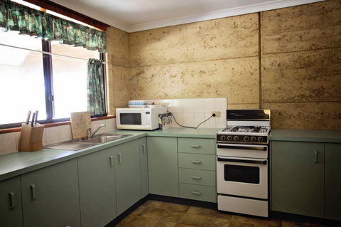 Hopetoun Motel & Chalet Village - Accommodation Burleigh 42