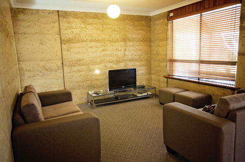 Hopetoun Motel & Chalet Village - Accommodation Burleigh 41