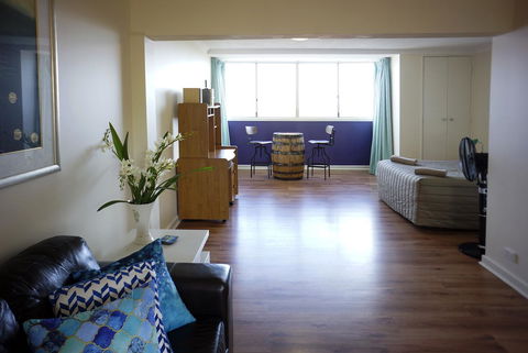 Studio 302 With Ocean Views - Accommodation Burleigh 15