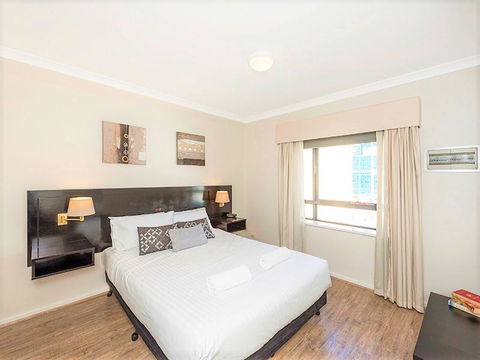 Perth West End Apartment 504 - Accommodation Burleigh 9
