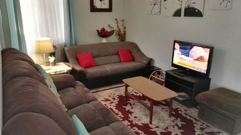 Affordable Inn - Accommodation Burleigh 13