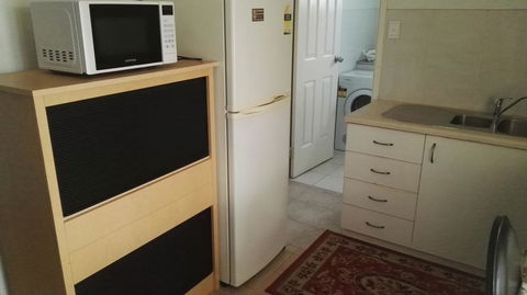 Affordable Inn - Accommodation Burleigh 11
