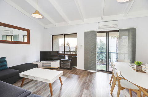 West Beach Lagoon 221 - Stylish Apartment! - Accommodation Burleigh 11