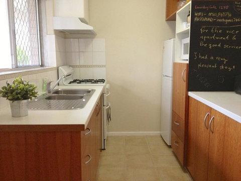 Townshend Rd - Accommodation Burleigh 18