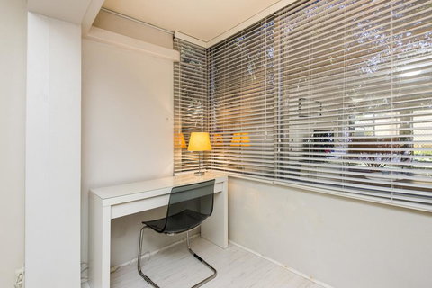 Townshend Rd - Accommodation Burleigh 9