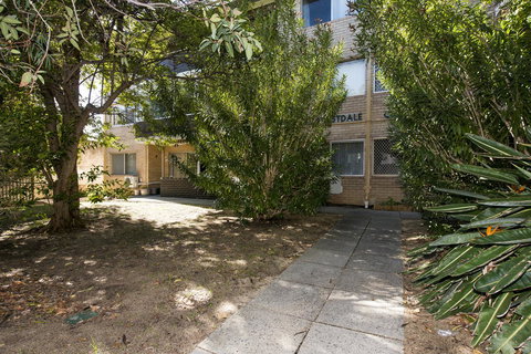 Townshend Rd - Accommodation Burleigh 26