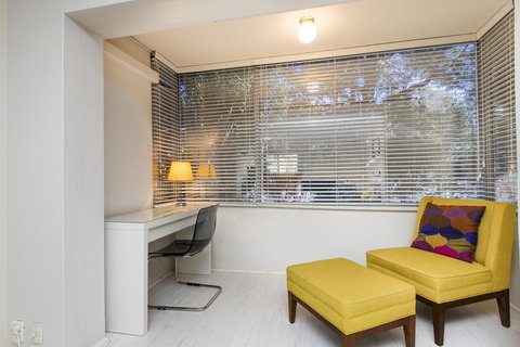 Townshend Rd - Accommodation Burleigh 5