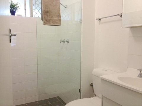 Townshend Rd - Accommodation Burleigh 14