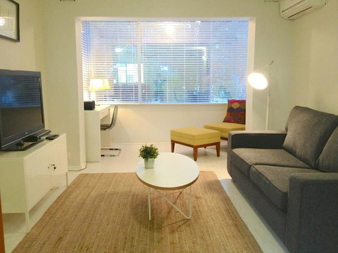 Townshend Rd - Accommodation Burleigh 10
