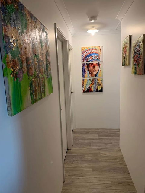 Stylish Colourfull Getaway - Accommodation Burleigh 10