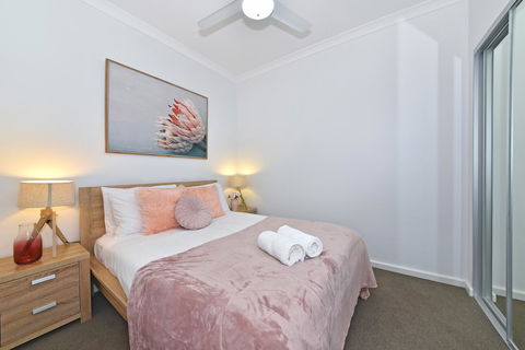 Infinite Apartment Opposite Garden City - Accommodation Burleigh 11