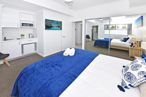 Infinite Apartment Opposite Garden City - Accommodation Burleigh 0