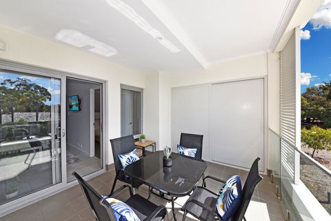 Infinite Apartment Opposite Garden City - Accommodation Burleigh 10