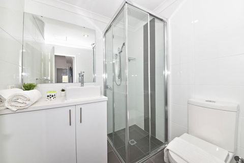 Infinite Apartment Opposite Garden City - Accommodation Burleigh 19