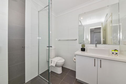 Infinite Apartment Opposite Garden City - Accommodation Burleigh 16