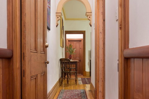 Annie's Victorian Terrace Accommodation Fremantle - Accommodation Burleigh 3